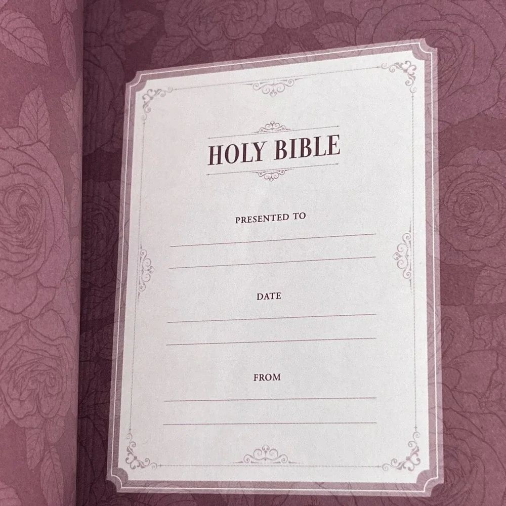 2016 King James Version Burgundy Zipped Compact Rose Design Bible Excellent